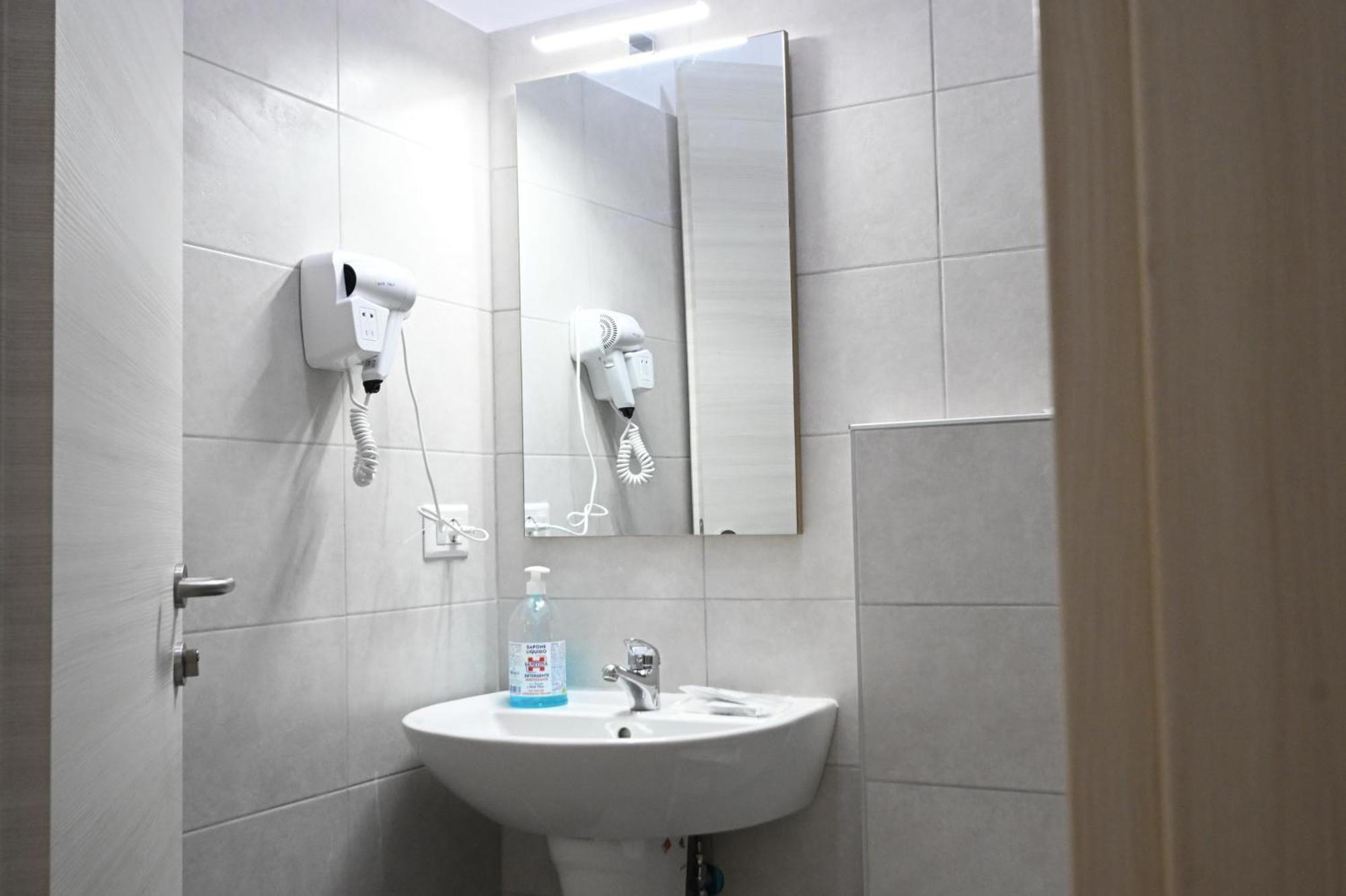 Appia Antica Guest House โรม ภายนอก รูปภาพ